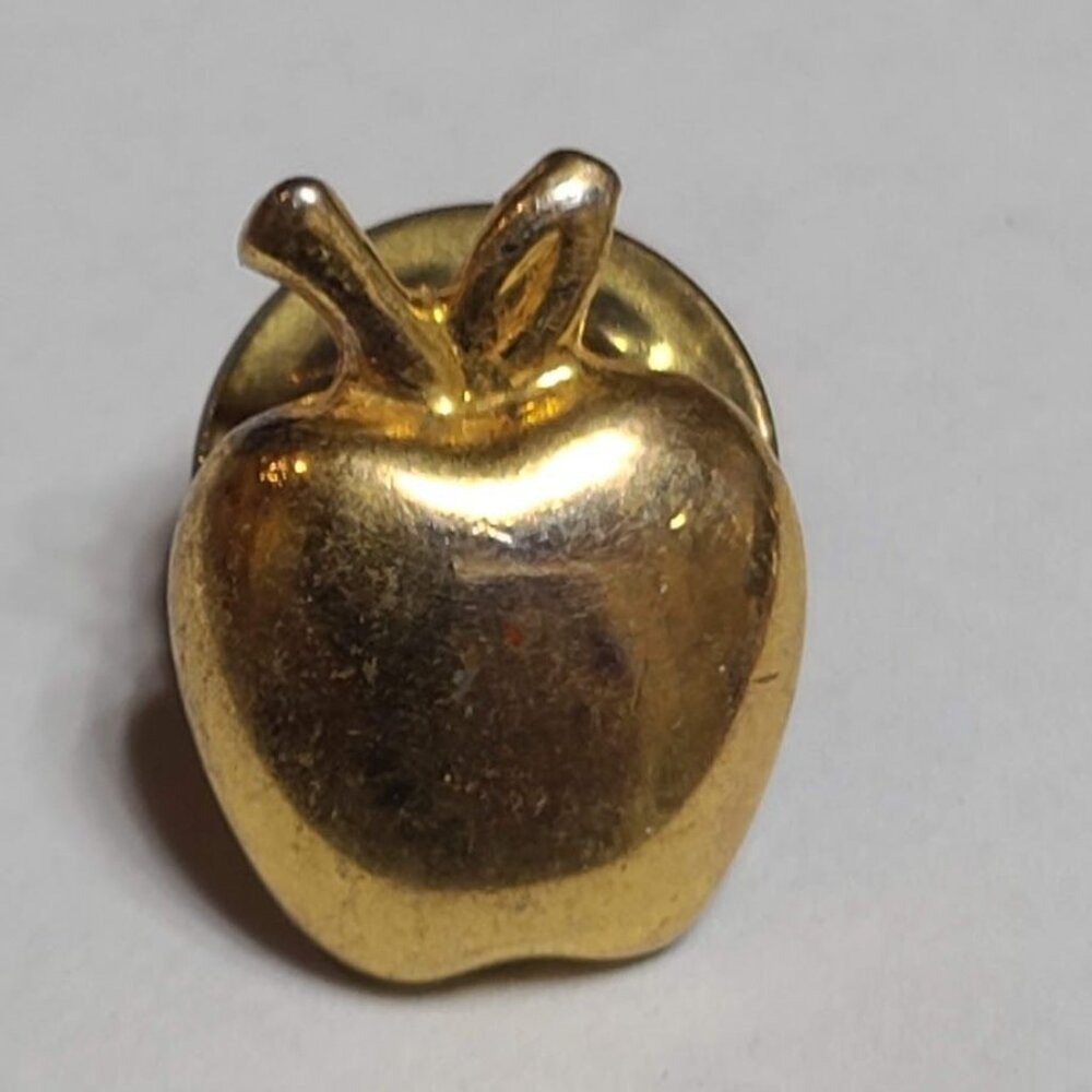Vintage Gold Tone Apple Lapel Pin Teacher Appreciation Tie Tack Jewelry - Picture 2 of 5